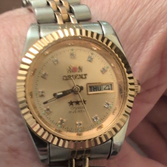 Two-Tone Gold & Silver Ladies Automatic Watch. It Looks Like A Rolex.